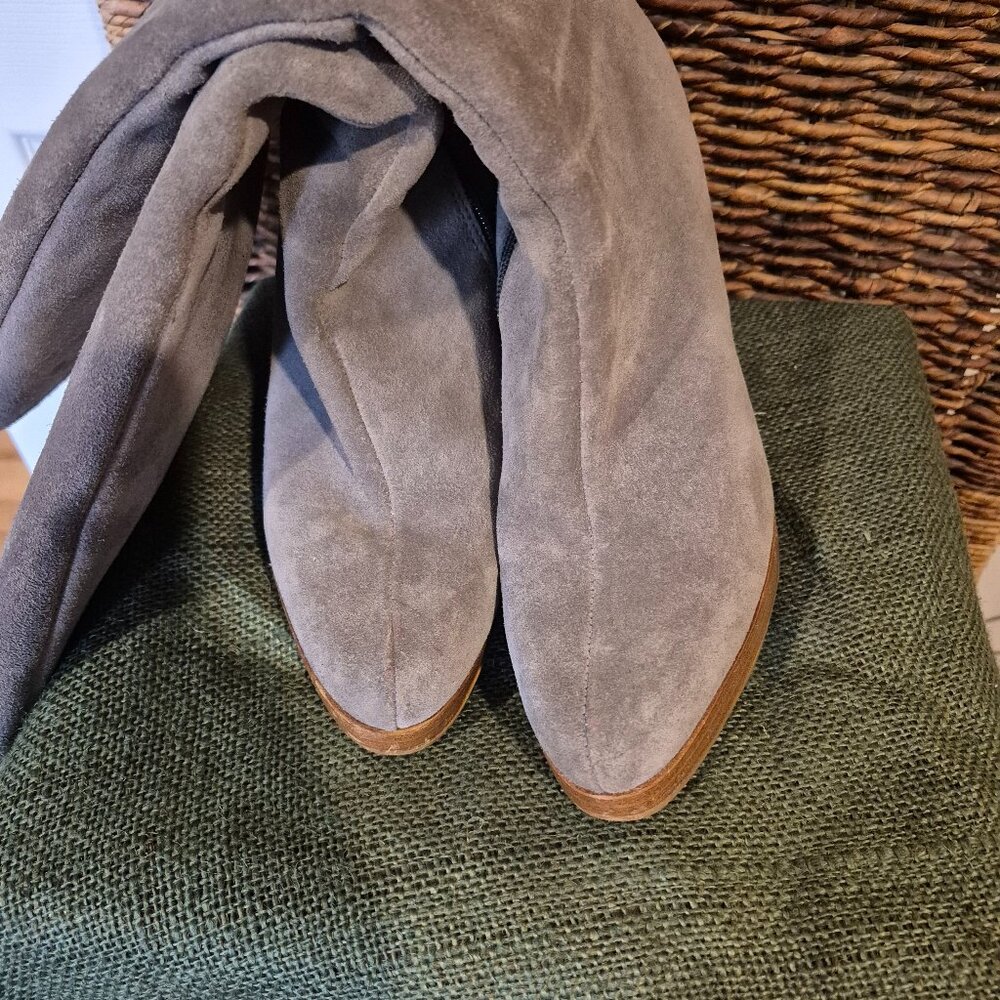 Lexi Suede Grey Knee High